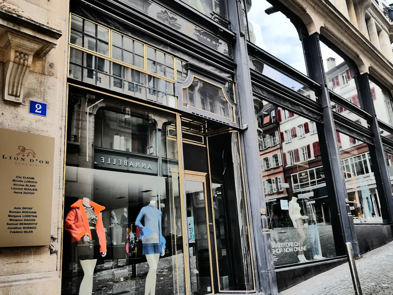 Vitrine de Drake Store, rue de Bourg à Lausanne